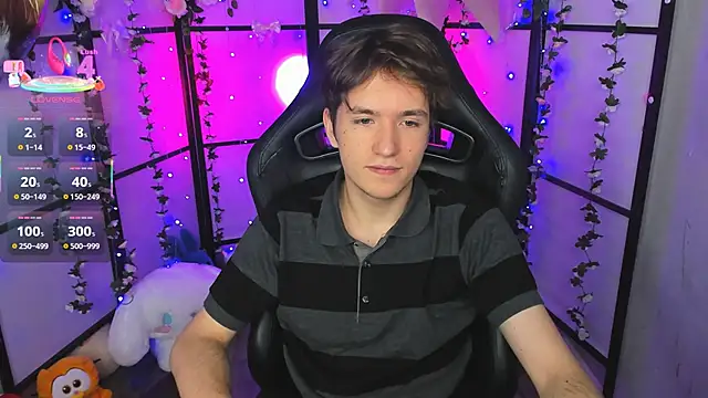 Snapshot of Ethan_Rivers chatting on September 2025 05:44:01 AM Ethan Rivers online show from September 2025 05:44:01 AM