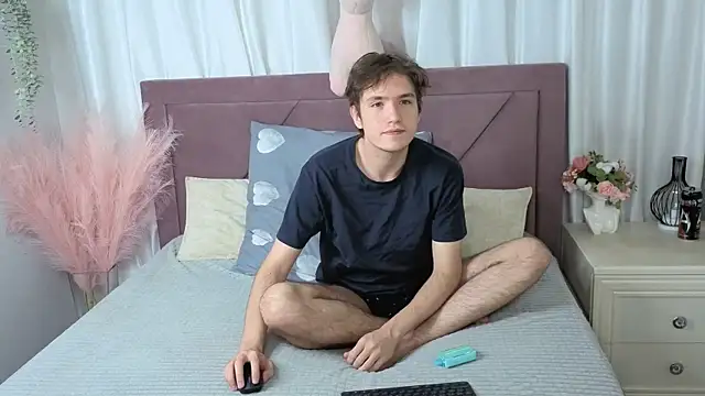 Snapshot of Ethan_Rivers chatting on October 2025 08:59:01 PM Ethan Rivers online show from October 2025 08:59:01 PM