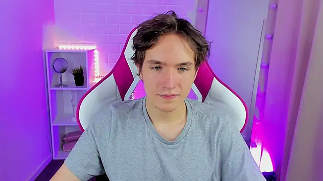 Snapshot of Ethan_Rivers chatting on November 2025 12:49:01 PM Ethan Rivers online show from November 2025 12:49:01 PM