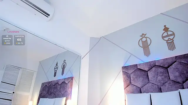 mara winters  online show from January 2026 08:01:01 PM