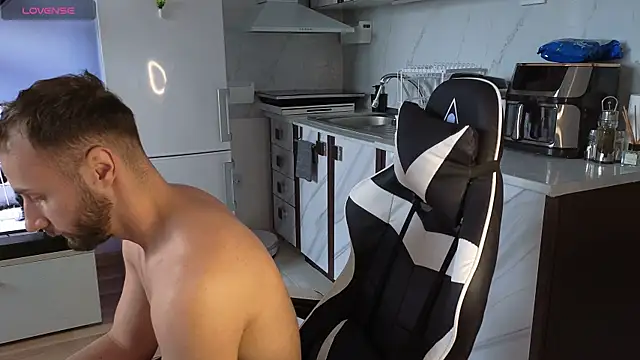 RyanStorm  online show from November 2025 12:15:01 PM