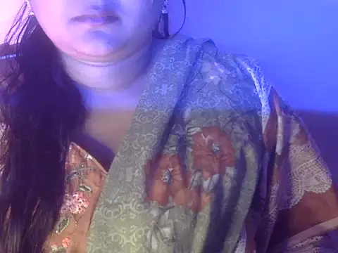 Snapshot of Saniya_K chatting on September 2025 03:35:02 PM Saniya K online show from September 2025 03:35:02 PM