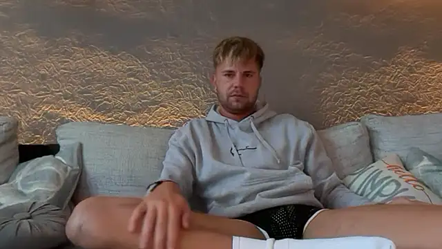 Snapshot of RioBlaze chatting on September 2025 05:20:02 AM RioBlaze online show from September 2025 05:20:02 AM