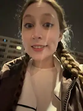 Snapshot of FroggyAnna chatting on October 2025 03:13:01 PM FroggyAnna online show from October 2025 03:13:01 PM