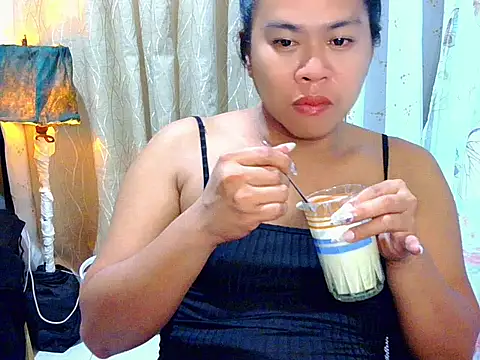 Snapshot of honeyLushess chatting on November 2025 04:19:02 PM honeyLushess online show from November 2025 04:19:02 PM