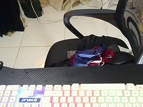 Snapshot of honeyLushess chatting on December 2025 08:37:02 PM honeyLushess online show from December 2025 08:37:02 PM