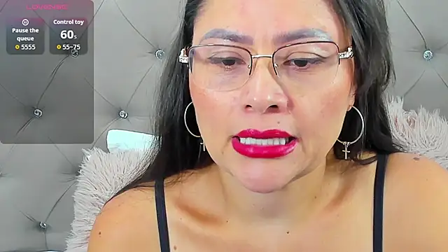 Isbettyche online show from November 2025 10:20:02 PM