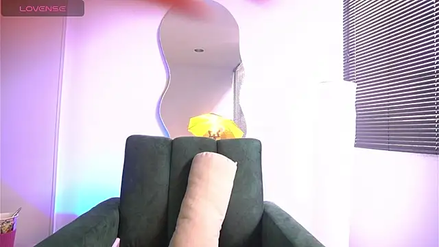 a Malgosia mako online show from October 2025 04:29:02 PM