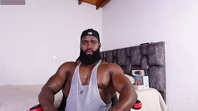 Snapshot of james_musclebbc chatting on July 2026 11:43:02 PM james musclebbc online show from July 2026 11:43:02 PM