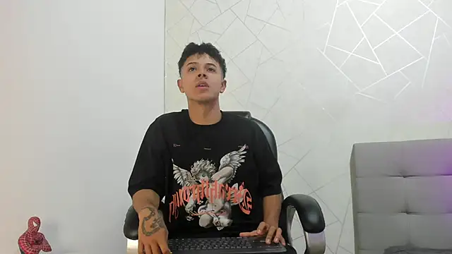 Alex Colton7 online show from November 2025 03:18:02 AM