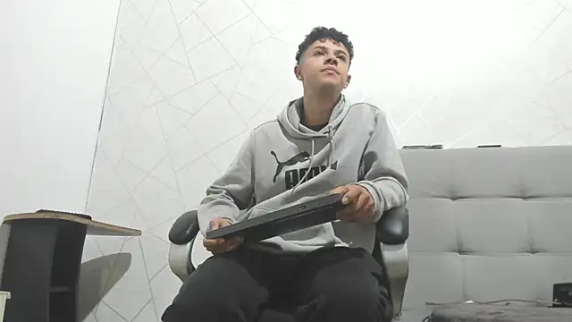 Alex Colton7 online show from November 2025 03:38:01 AM