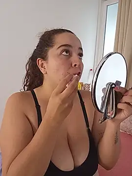 LoanaSantos online show from August 2026 10:01:02 PM