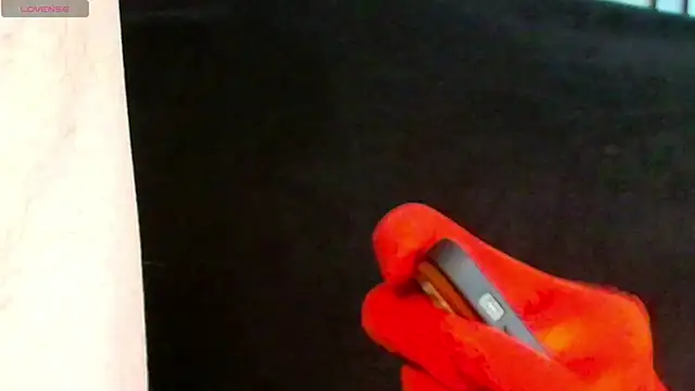 Snapshot of glovesandblowjobs chatting on October 2025 08:20:01 PM glovesandblowjobs online show from October 2025 08:20:01 PM