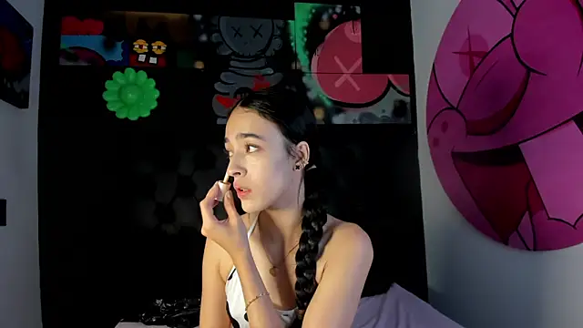 miIa bratz online show from April 2026 08:47:01 PM