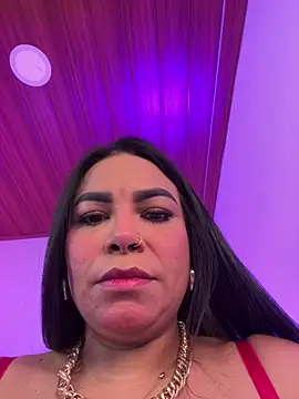 Snapshot of Vicky_Saidi chatting on November 2025 12:04:01 PM Vicky Saidi online show from November 2025 12:04:01 PM