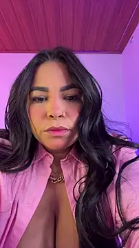 Snapshot of Vicky_Saidi chatting on November 2025 12:26:01 PM Vicky Saidi online show from November 2025 12:26:01 PM