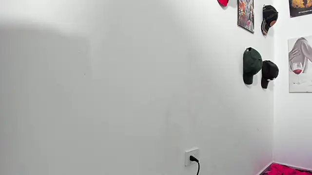 Snapshot of Rihanna_hotx chatting on February 2026 05:17:01 AM Rihanna hotx online show from February 2026 05:17:01 AM