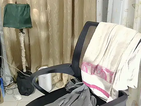 Pink Scarlet online show from November 2025 07:51:02 AM