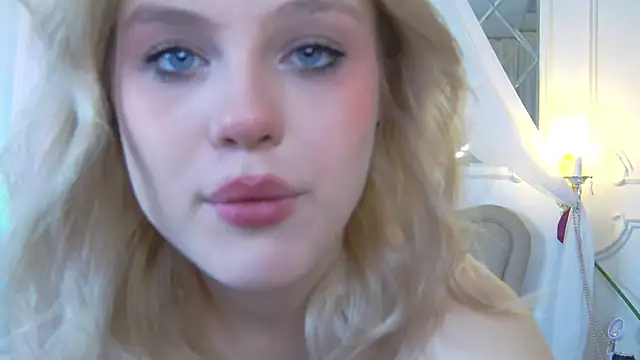 Snapshot of CaitlinSugar chatting on October 2025 04:56:02 AM CaitlinSugar online show from October 2025 04:56:02 AM