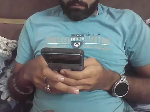 Snapshot of joshisdwe chatting on September 2025 06:13:02 PM joshisdwe online show from September 2025 06:13:02 PM