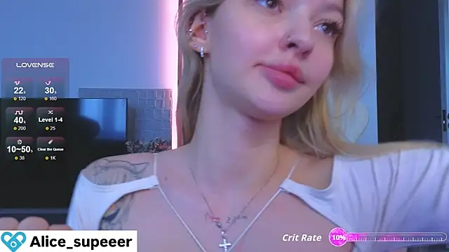 Snapshot of Alice_super_ chatting on November 2025 08:58:02 AM Alice super online show from November 2025 08:58:02 AM