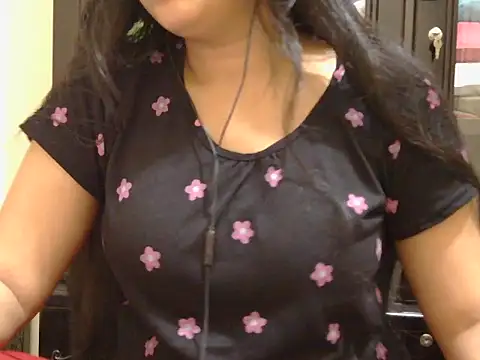 Snapshot of fairy_queen07 chatting on September 2025 12:27:01 AM fairy queen07 online show from September 2025 12:27:01 AM