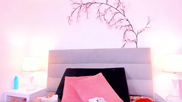 Snapshot of _analyy_ chatting on February 2026 08:38:01 PM analyy online show from February 2026 08:38:01 PM