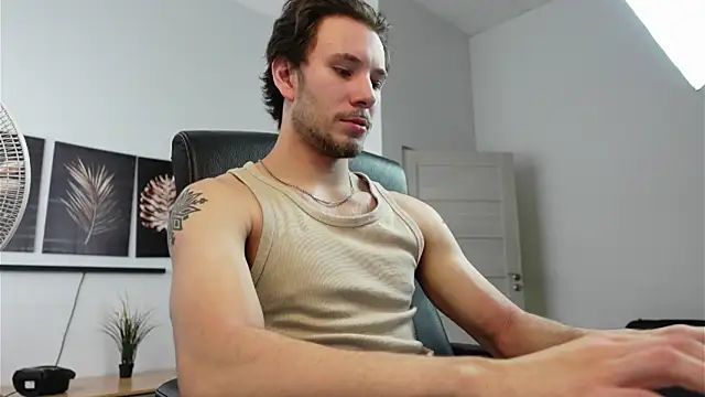 Ethan Fyre online show from October 2025 09:41:02 AM