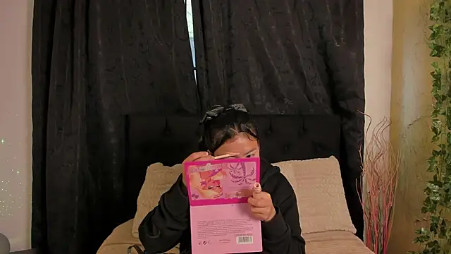 Snapshot of Tiffany_Nm chatting on November 2025 12:55:01 PM Tiffany Nm online show from November 2025 12:55:01 PM