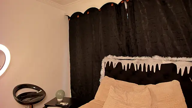 Snapshot of Tiffany_Nm chatting on November 2025 12:53:02 PM Tiffany Nm online show from November 2025 12:53:02 PM