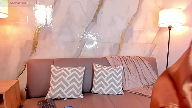 Tiffany Nm online show from January 2026 07:39:01 PM