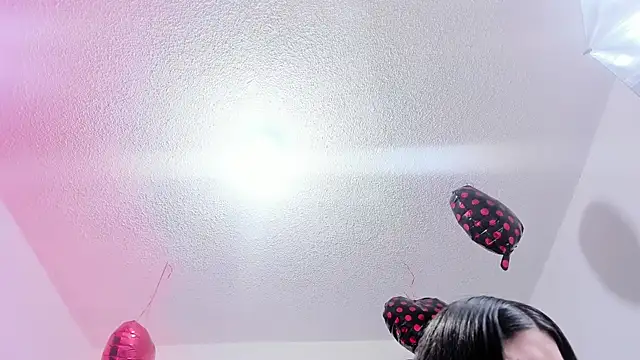 Snapshot of Hanna_wish chatting on December 2025 01:20:02 PM Hanna wish online show from December 2025 01:20:02 PM