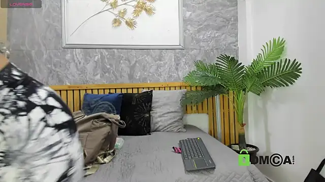 princequinn  online show from December 2025 08:27:02 PM