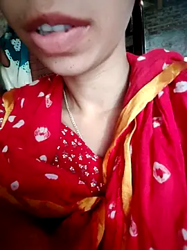 Snapshot of maya-Couple19 chatting on September 2025 05:28:02 AM maya-Couple19 online show from September 2025 05:28:02 AM