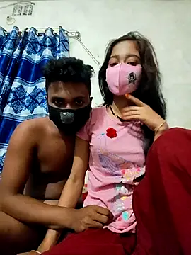 Snapshot of maya-Couple19 chatting on October 2025 06:47:02 PM maya-Couple19 online show from October 2025 06:47:02 PM