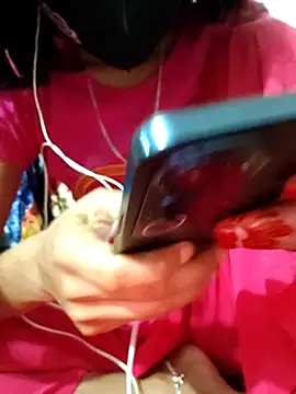 Snapshot of maya-Couple19 chatting on November 2025 07:47:01 PM maya-Couple19 online show from November 2025 07:47:01 PM