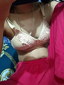 Snapshot of maya-Couple19 chatting on November 2025 06:18:02 PM maya-Couple19 online show from November 2025 06:18:02 PM