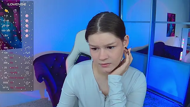 Lunamytrend online show from October 2025 06:23:02 AM