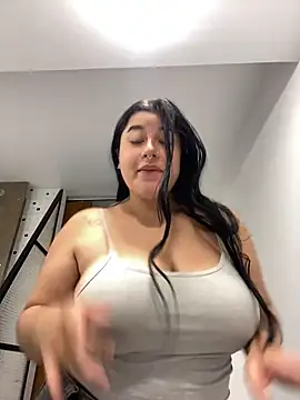 Tokio Sakura online show from October 2025 05:33:02 PM