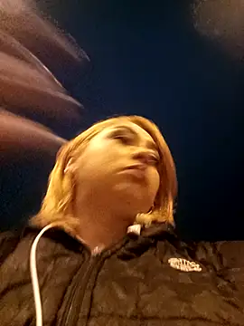 Mariana-94 online show from December 2025 11:11:01 PM