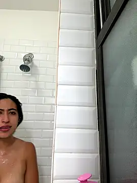 Snapshot of OwnedBySky chatting on September 2025 01:39:02 AM OwnedBySky online show from September 2025 01:39:02 AM