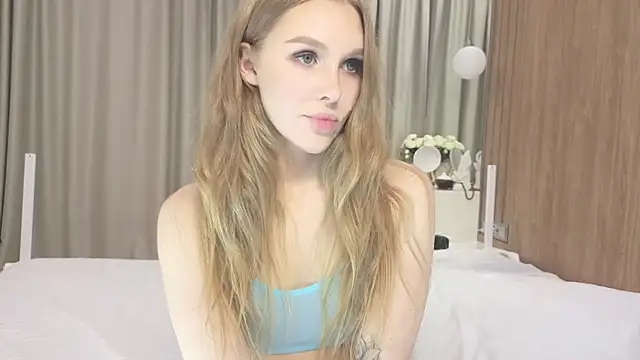 Snapshot of Brigitte_Bardot chatting on October 2025 08:06:01 AM Brigitte Bardot online show from October 2025 08:06:01 AM