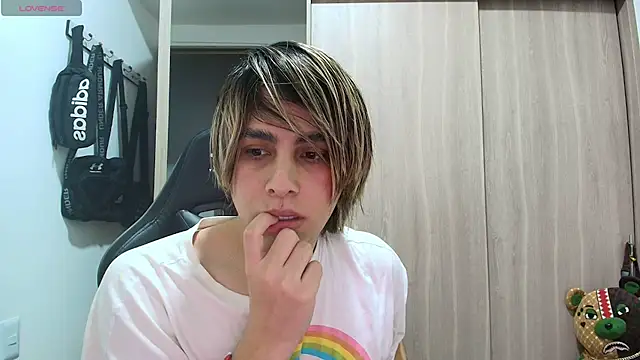 brunothompson3 online show from October 2025 10:14:01 AM