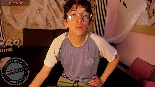 Desire Ecstasy online show from October 2025 01:03:02 PM