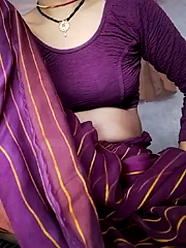 Snapshot of Hut_rotu_cute chatting on May 2026 05:18:02 PM Hut rotu cute online show from May 2026 05:18:02 PM