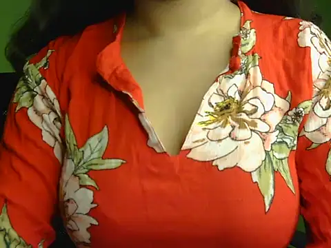 Snapshot of your_cute_girl chatting on October 2025 05:32:02 AM your cute girl online show from October 2025 05:32:02 AM