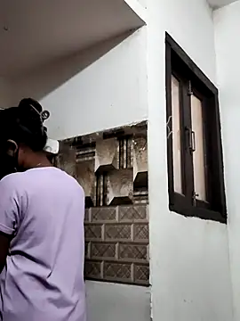 Snapshot of layra_9900 chatting on December 2025 08:29:02 AM layra 9900 online show from December 2025 08:29:02 AM