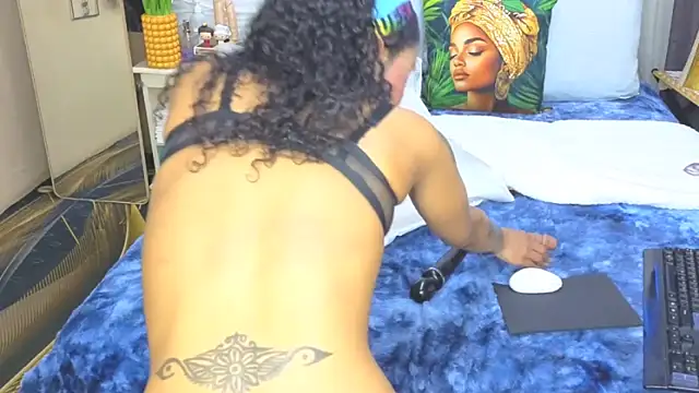 Snapshot of CaramelNatashaxx chatting on March 2026 05:08:02 AM CaramelNatashaxx online show from March 2026 05:08:02 AM