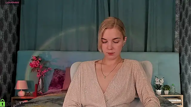 Aurora Bennet online show from September 2025 12:14:01 AM