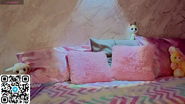 Aurora Bennet online show from April 2026 12:08:02 AM